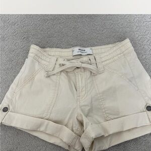Hollister Women's Cream Cargo Shorts
